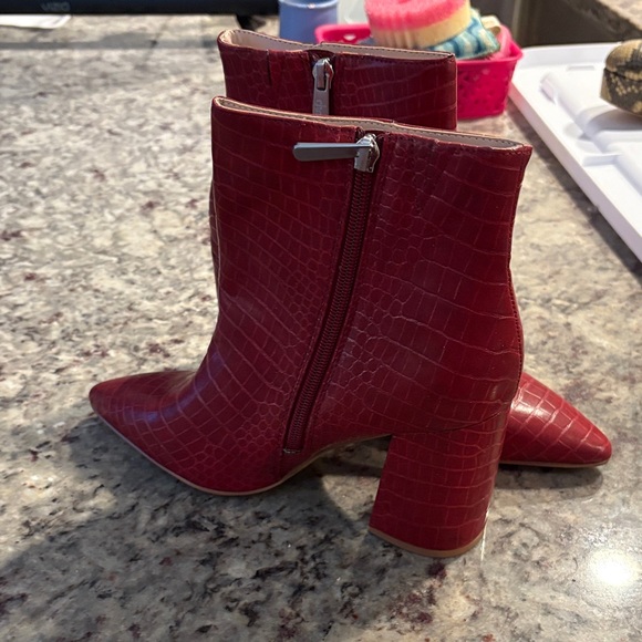 Charles By Charles David Burgundy Croc-Embossed Heeled Boots - Picture 3 of 6